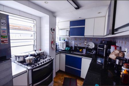 Casa à venda com 275m², 3 quartos e sem vaga Casa à venda com 275m², 3 quartos e sem vagaCozinha Casa 2