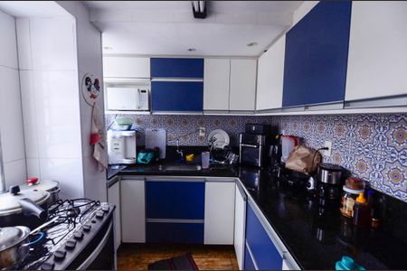 Casa à venda com 275m², 3 quartos e sem vaga Casa à venda com 275m², 3 quartos e sem vagaCozinha Casa 2