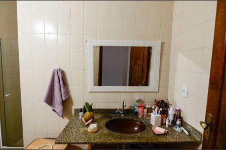 Casa à venda com 275m², 3 quartos e sem vaga Casa à venda com 275m², 3 quartos e sem vagaBanheiro