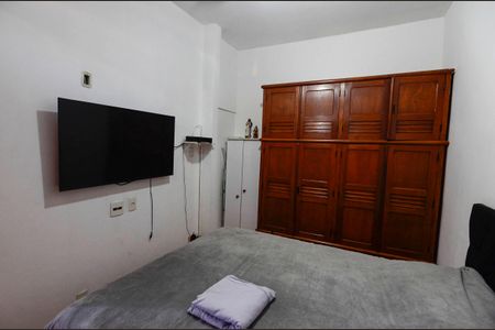 Casa à venda com 275m², 3 quartos e sem vaga Casa à venda com 275m², 3 quartos e sem vagaQuarto