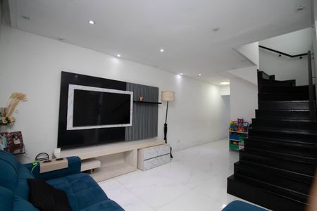 Sala de casa à venda com 2 quartos, 125m² em Vila Galvão, Guarulhos