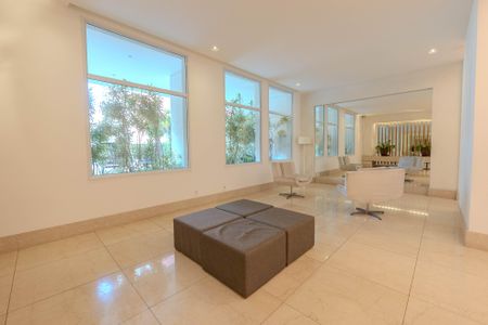 Apartamento à venda com 55m², 1 quarto e 1 vaga Apartamento à venda com 55m², 1 quarto e 1 vagaHall de entrada