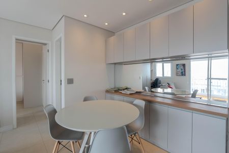 Apartamento à venda com 55m², 1 quarto e 1 vaga Apartamento à venda com 55m², 1 quarto e 1 vagaSala