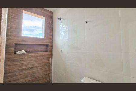 Casa à venda com 180m², 3 quartos e 2 vagas Casa à venda com 180m², 3 quartos e 2 vagasBanheiro da Suíte 1