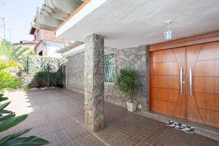 Casa à venda com 350m², 4 quartos e 2 vagasVaranda e entrada