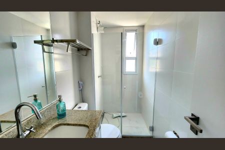 Banheiro de apartamento para alugar com 1 quarto, 51m² em Barra, Salvador