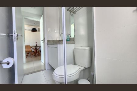 Banheiro de apartamento para alugar com 1 quarto, 51m² em Barra, Salvador