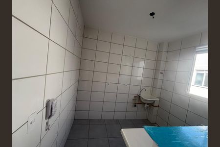 Cozinha  de apartamento para alugar com 2 quartos, 45m² em São Januário (justinópolis), Ribeirão das Neves