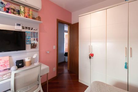 Quarto  de apartamento à venda com 2 quartos, 70m² em Menino Deus, Porto Alegre