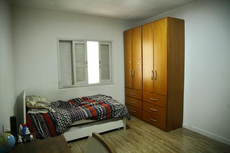 Casa à venda com 166m², 3 quartos e 2 vagasQuarto 2