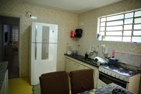 Casa à venda com 166m², 3 quartos e 2 vagasCozinha