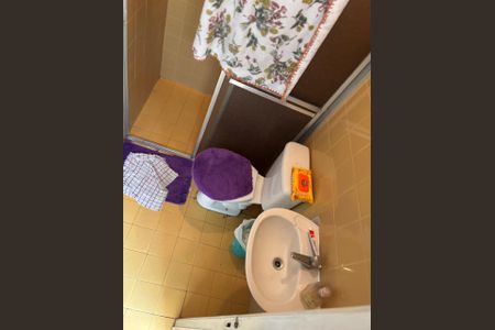 Casa à venda com 166m², 3 quartos e 2 vagas Casa à venda com 166m², 3 quartos e 2 vagasBanheiro de Serviço