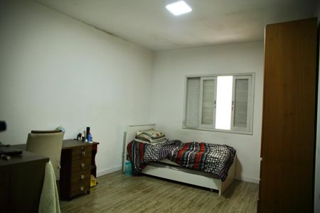 Casa à venda com 166m², 3 quartos e 2 vagasQuarto 2