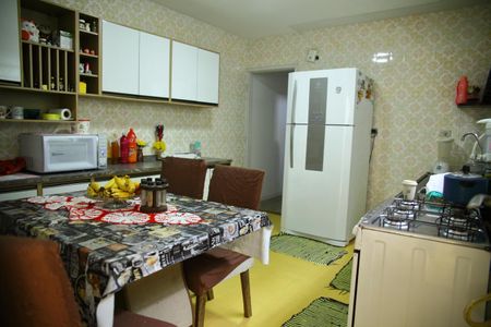 Casa à venda com 166m², 3 quartos e 2 vagasCozinha