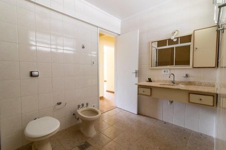 Apartamento à venda com 124m², 2 quartos e sem vagaBanheiro