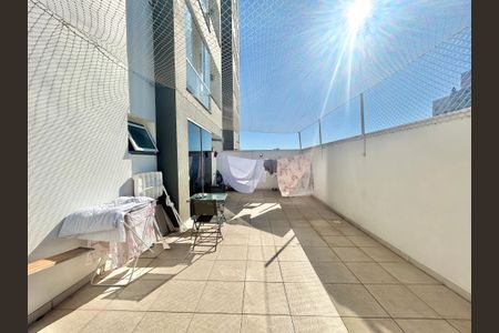 Apartamento à venda com 109m², 2 quartos e 1 vaga Apartamento à venda com 109m², 2 quartos e 1 vagaVaranda