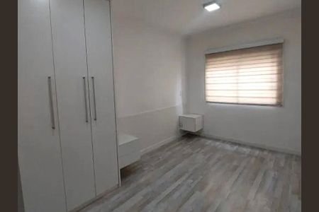 Suíte de apartamento para alugar com 2 quartos, 68m² em Jardim Tupanci, Barueri