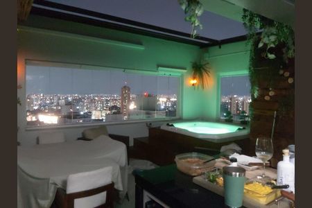 Apartamento à venda com 140m², 2 quartos e 3 vagas Apartamento à venda com 140m², 2 quartos e 3 vagasJACUZI