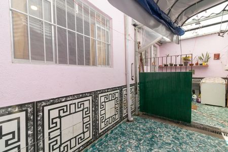 Casa de condomínio à venda com 168m², 3 quartos e 3 vagasQuintal