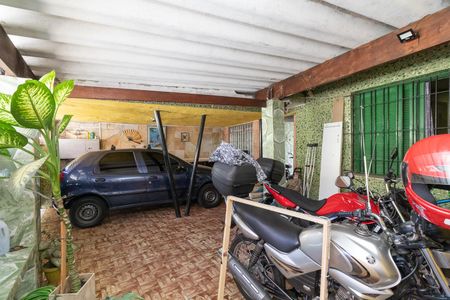 Casa de condomínio à venda com 168m², 3 quartos e 3 vagasGaragem