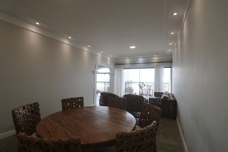 Apartamento para alugar com 217m², 4 quartos e 1 vaga Apartamento para alugar com 217m², 4 quartos e 1 vagaSala
