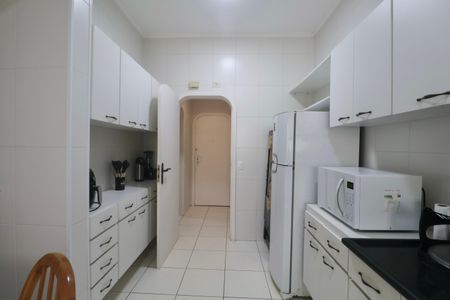 Apartamento para alugar com 217m², 4 quartos e 1 vaga Apartamento para alugar com 217m², 4 quartos e 1 vagaCozinha