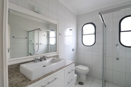 Apartamento para alugar com 217m², 4 quartos e 1 vaga Apartamento para alugar com 217m², 4 quartos e 1 vagaBanheiro Suíte