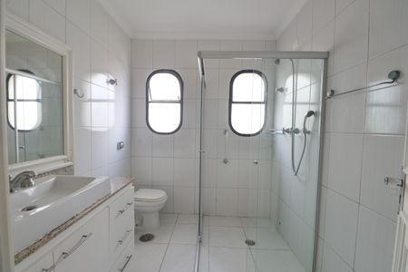 Apartamento para alugar com 217m², 4 quartos e 1 vaga Apartamento para alugar com 217m², 4 quartos e 1 vagaBanheiro Suíte