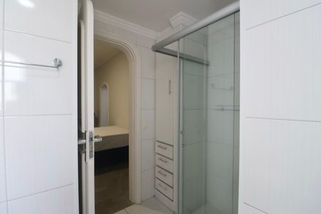 Apartamento para alugar com 217m², 4 quartos e 1 vaga Apartamento para alugar com 217m², 4 quartos e 1 vagaBanheiro Suíte 3