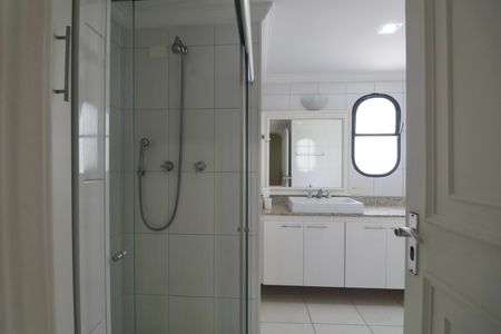 Apartamento para alugar com 217m², 4 quartos e 1 vaga Apartamento para alugar com 217m², 4 quartos e 1 vagaBanheiro Suíte 3