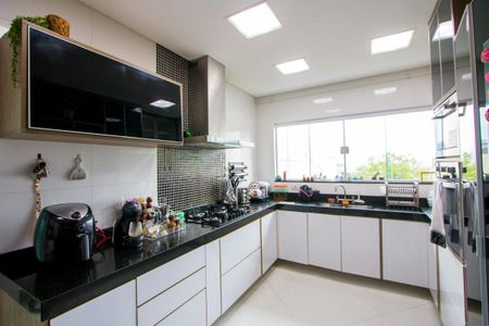 Casa à venda com 248m², 3 quartos e 4 vagasCozinha