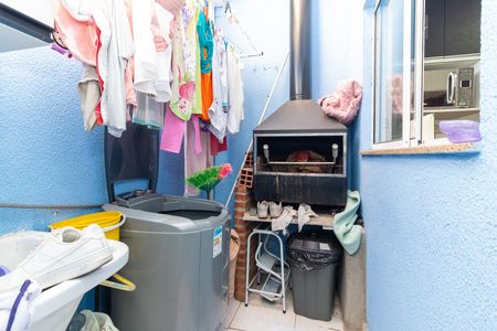 Casa de condomínio à venda com 75m², 2 quartos e 1 vaga Casa de condomínio à venda com 75m², 2 quartos e 1 vagaÁrea de Serviço