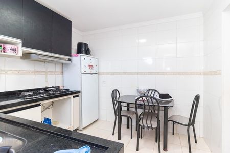 Casa de condomínio à venda com 75m², 2 quartos e 1 vaga Casa de condomínio à venda com 75m², 2 quartos e 1 vagaCozinha