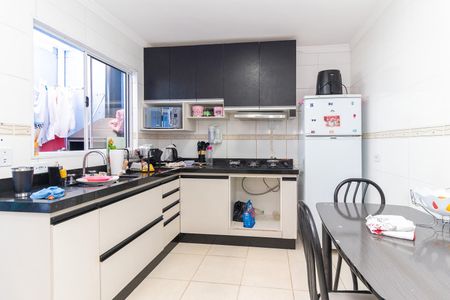 Casa de condomínio à venda com 75m², 2 quartos e 1 vaga Casa de condomínio à venda com 75m², 2 quartos e 1 vagaCozinha