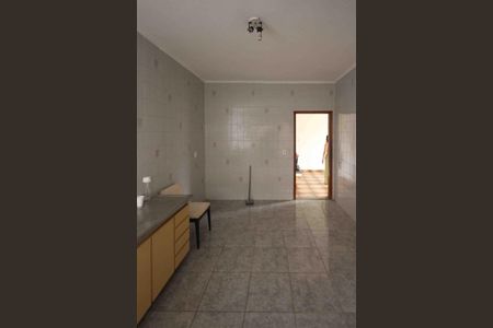 Casa à venda com 600m², 2 quartos e 2 vagas Casa à venda com 600m², 2 quartos e 2 vagasCozinha