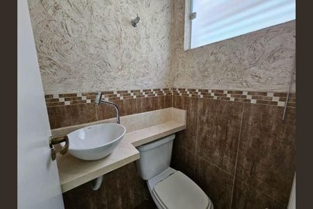 Casa à venda com 183m², 3 quartos e 4 vagas