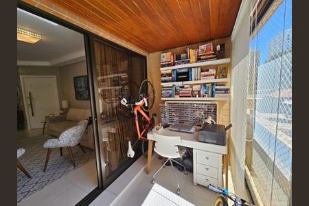 Apartamento à venda com 107m², 3 quartos e 2 vagas