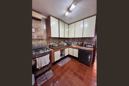 Apartamento à venda com 198m², 4 quartos e 2 vagas