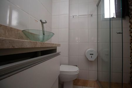 Apartamento para alugar com 50m², 2 quartos e 2 vagas Apartamento para alugar com 50m², 2 quartos e 2 vagasBanheiro da Suíte