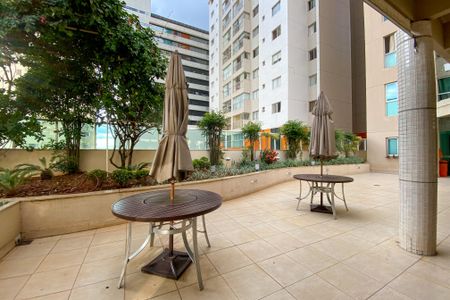 Apartamento para alugar com 50m², 2 quartos e 2 vagas Apartamento para alugar com 50m², 2 quartos e 2 vagasÁrea comum - Churrasqueira