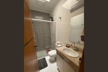 Casa à venda com 3 quartos, 85m² em Vila Nivi, São Paulo