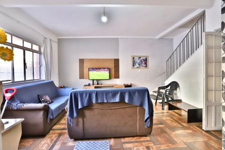 Casa à venda com 110m², 3 quartos e sem vaga Casa à venda com 110m², 3 quartos e sem vagaSala