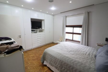 Casa para alugar com 250m², 3 quartos e 2 vagasSuíte 1