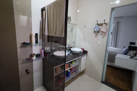 Casa para alugar com 250m², 3 quartos e 2 vagasBanheiro da Suíte 1