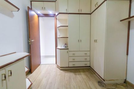 Apartamento à venda com 138m², 3 quartos e 3 vagas Apartamento à venda com 138m², 3 quartos e 3 vagasQuarto 2