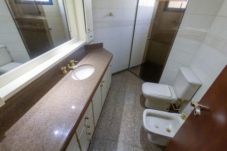 Apartamento à venda com 138m², 3 quartos e 3 vagas Apartamento à venda com 138m², 3 quartos e 3 vagasBanheiro 2