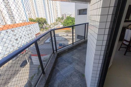 Apartamento à venda com 138m², 3 quartos e 3 vagas Apartamento à venda com 138m², 3 quartos e 3 vagasVaranda