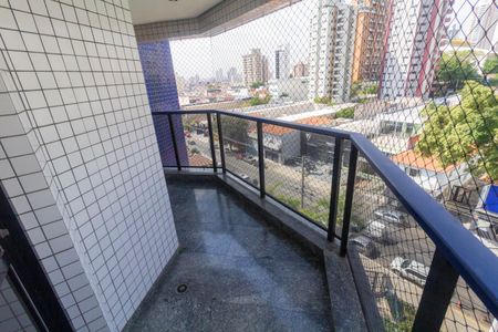 Apartamento à venda com 138m², 3 quartos e 3 vagas Apartamento à venda com 138m², 3 quartos e 3 vagasVaranda