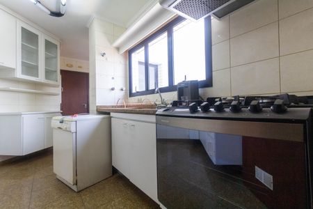 Apartamento à venda com 138m², 3 quartos e 3 vagas Apartamento à venda com 138m², 3 quartos e 3 vagasCozinha