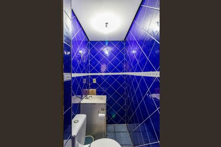 Apartamento à venda com 68m², 3 quartos e 1 vaga Apartamento à venda com 68m², 3 quartos e 1 vagaBanheiro da Suíte